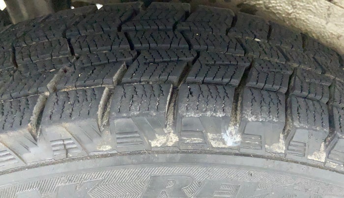 2014 Maruti Wagon R 1.0 LXI, Petrol, Manual, 54,551 km, Right Rear Tyre Tread