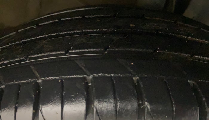 2021 KIA SONET HTX 1.0 IMT, Petrol, Manual, 42,371 km, Right Front Tyre Tread