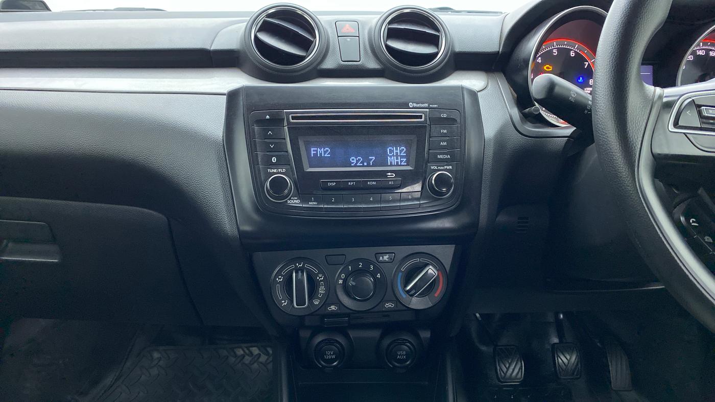2018 Maruti Swift VXI D, Petrol, Manual, 74,536 km, Air Conditioner