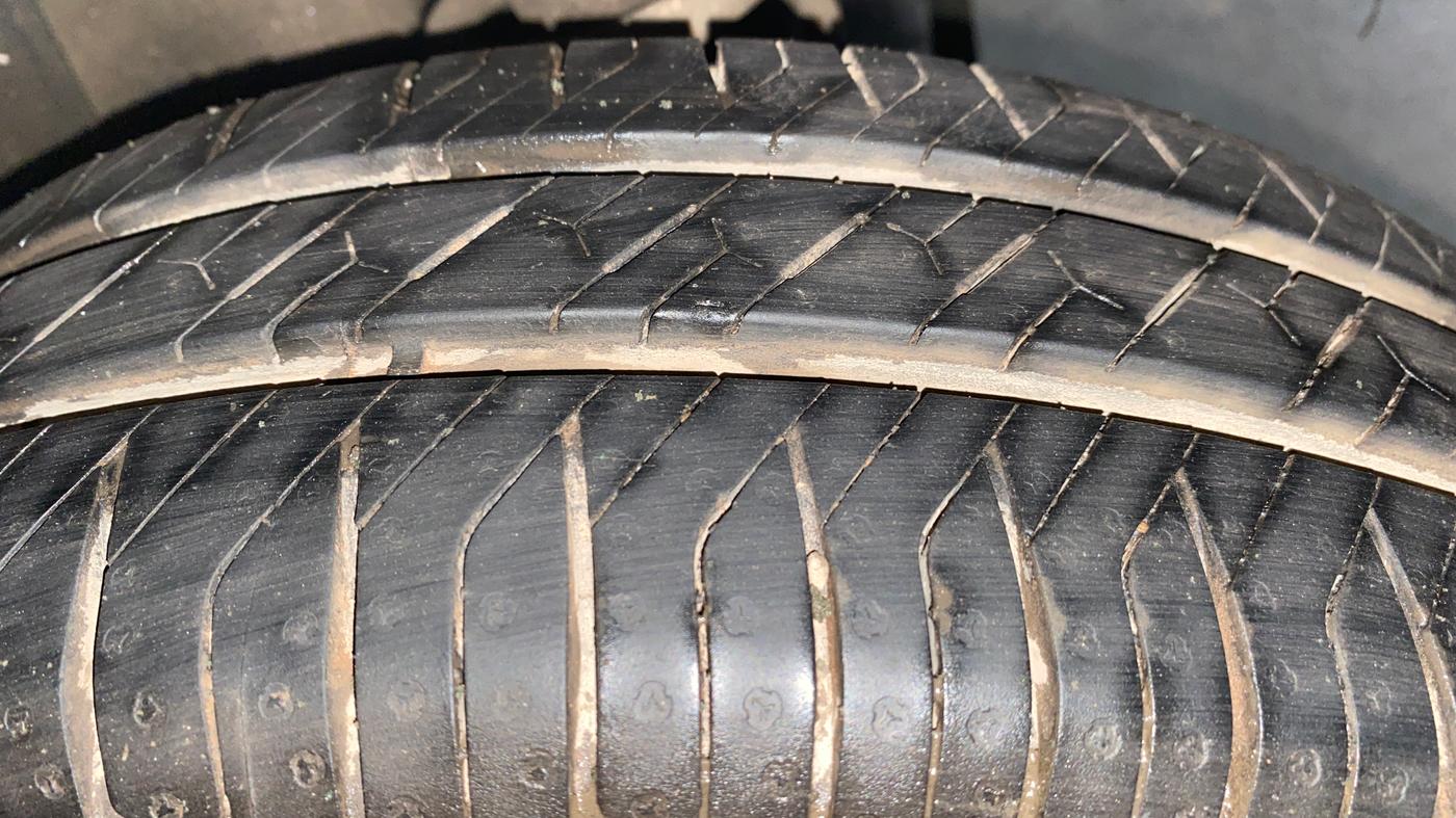 2013 Maruti Zen Estilo VXI, Petrol, Manual, 38,626 km, Left Rear Tyre Tread