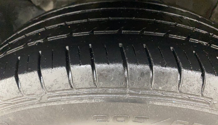 2022 KIA SELTOS HTK PLUS 1.5, Petrol, Manual, 35,848 km, Left Front Tyre Tread