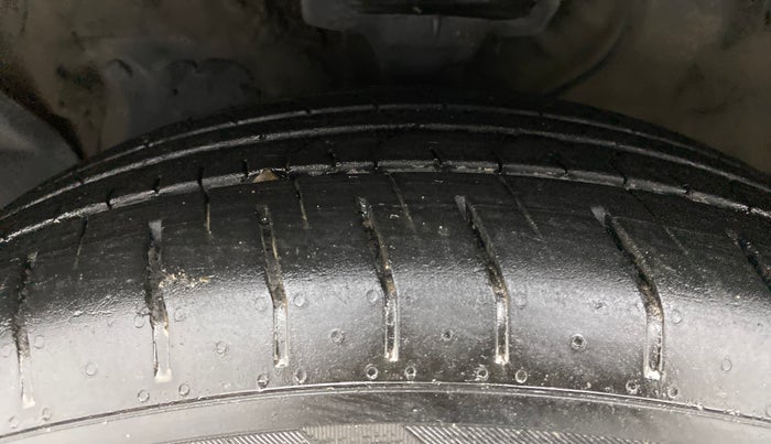 2016 Hyundai Creta SX PLUS AT 1.6 DIESEL, Diesel, Automatic, 89,590 km, Left Front Tyre Tread