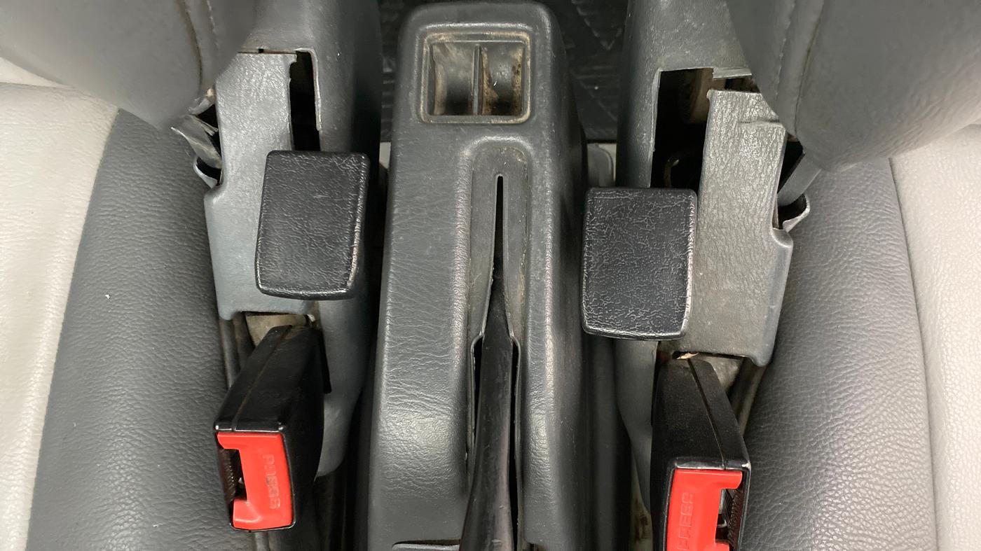 2015 Maruti Eeco 5 STR WITH AC PLUSHTR, Petrol, Manual, 82,834 km, Driver Side Adjustment Panel