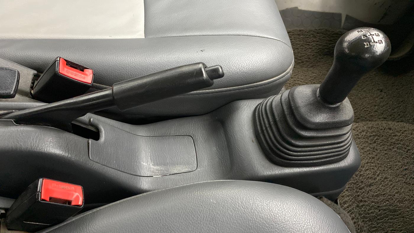 2015 Maruti Eeco 5 STR WITH AC PLUSHTR, Petrol, Manual, 82,834 km, Gear Lever