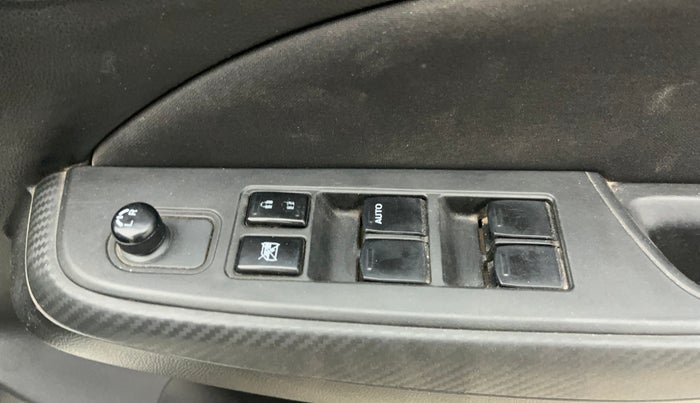 2021 Maruti Swift VXI, Petrol, Manual, 50,349 km, Driver Side Door Panels Control