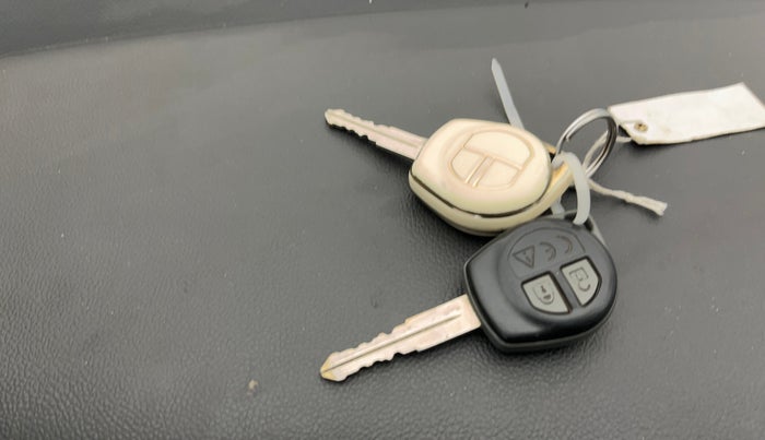 2021 Maruti Swift VXI, Petrol, Manual, 50,349 km, Key Close Up