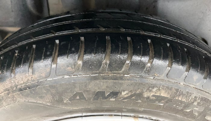 2021 Maruti Swift VXI, Petrol, Manual, 50,349 km, Right Rear Tyre Tread