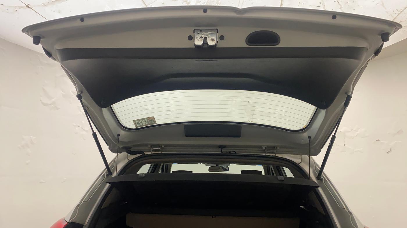 2016 Hyundai Creta SX PLUS 1.6 PETROL, Petrol, Manual, 42,274 km, Boot Door Open