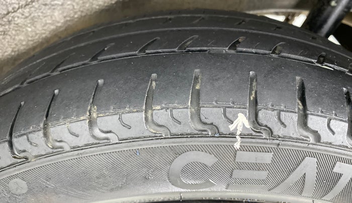 2017 Maruti Wagon R 1.0 VXI, Petrol, Manual, Left Rear Tyre Tread
