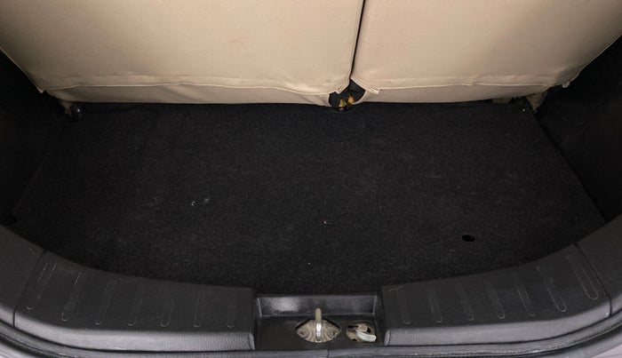 2017 Maruti Wagon R 1.0 VXI, Petrol, Manual, Boot Inside