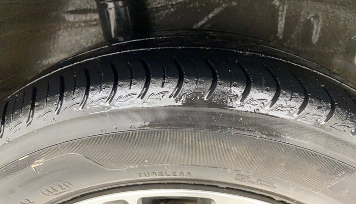 2021 Honda Amaze 1.2L I-VTEC VX CVT, CNG, Automatic, 49,625 km, Right Rear Tyre Tread