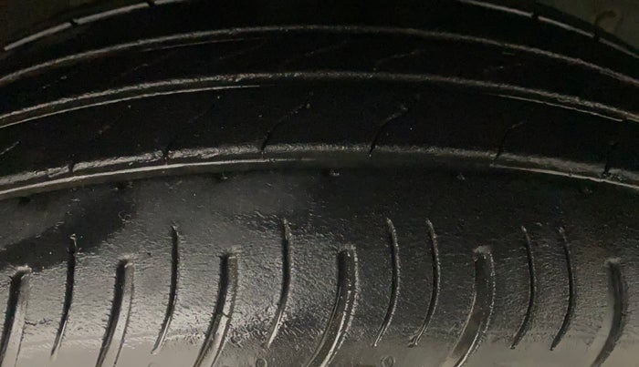 2022 Renault Kiger RXZ TURBO MT, Petrol, Manual, 23,758 km, Right Front Tyre Tread