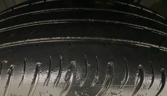 2022 Renault Kiger RXZ TURBO MT, Petrol, Manual, 23,758 km, Left Front Tyre Tread