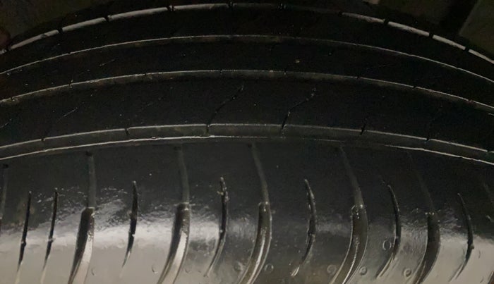 2022 Renault Kiger RXZ TURBO MT, Petrol, Manual, 23,758 km, Left Rear Tyre Tread