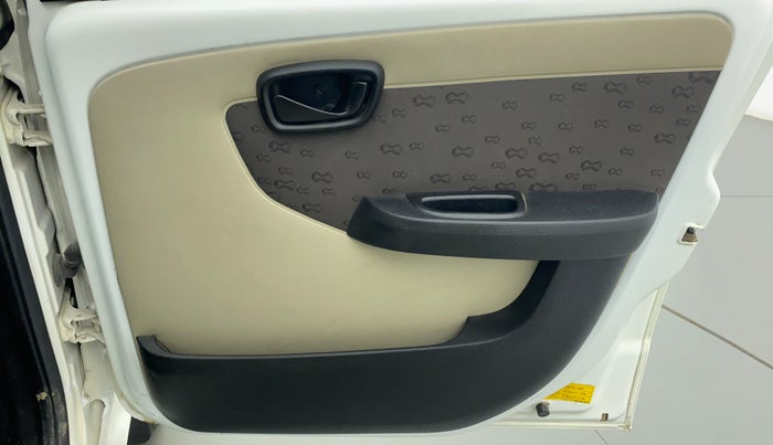 2016 Tata Nano XT TWIST, Petrol, Manual, 6,274 km, Driver Side Door Panels Controls