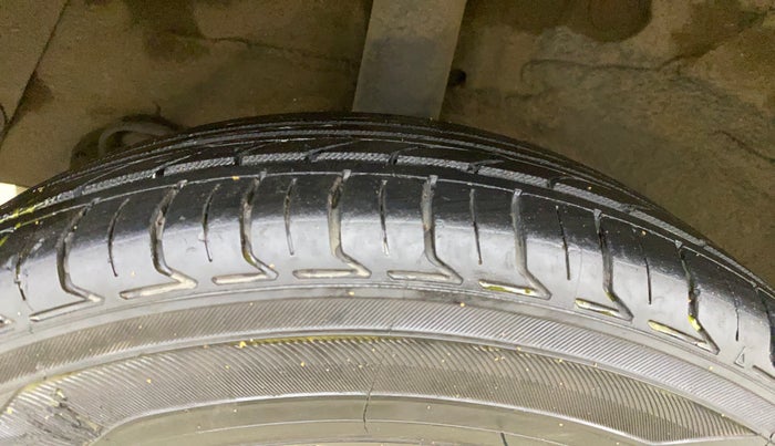 2015 Hyundai Grand i10 ASTA AT 1.2 KAPPA VTVT, Petrol, Automatic, 90,849 km, Right Rear Tyre Tread