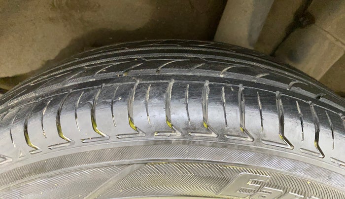 2015 Hyundai Grand i10 ASTA AT 1.2 KAPPA VTVT, Petrol, Automatic, 90,849 km, Left Rear Tyre Tread