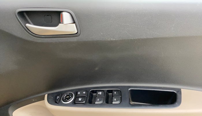 2015 Hyundai Grand i10 ASTA AT 1.2 KAPPA VTVT, Petrol, Automatic, 90,849 km, Driver Side Door Panels Control