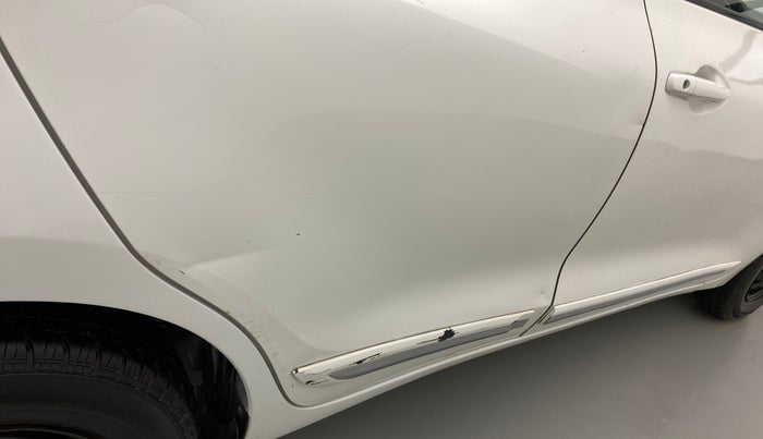 2018 Maruti Swift VXI AMT, Petrol, Automatic, 88,971 km, Right rear door - Slightly dented