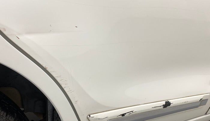 2018 Maruti Swift VXI AMT, Petrol, Automatic, 88,971 km, Right rear door - Minor scratches