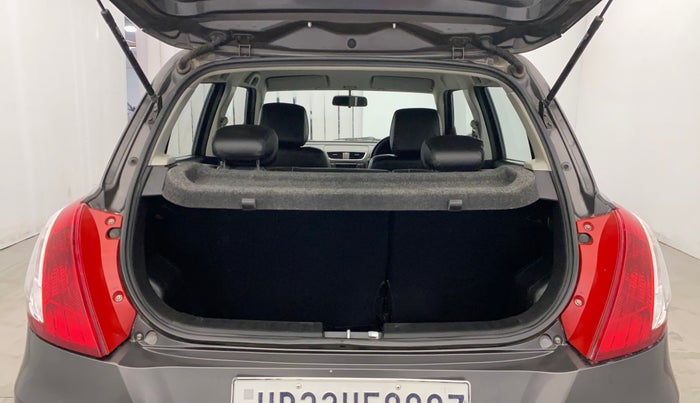 2016 Maruti Swift VXI, Petrol, Manual, 18,965 km, Boot Inside