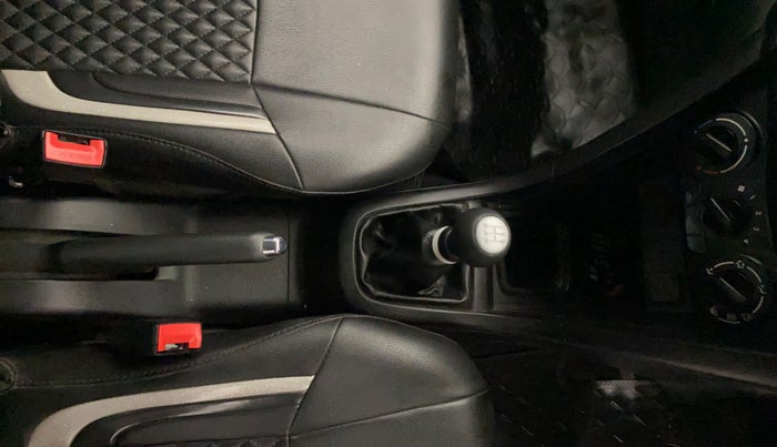 2016 Maruti Swift VXI, Petrol, Manual, 18,965 km, Gear Lever