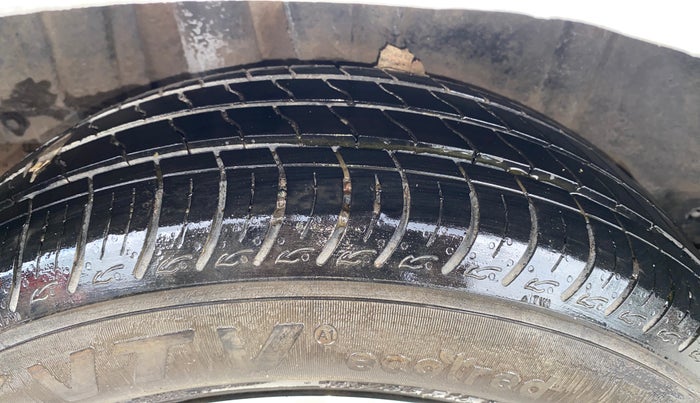 2024 Maruti Ertiga ZXI (O) CNG, CNG, Manual, 49,126 km, Right Rear Tyre Tread