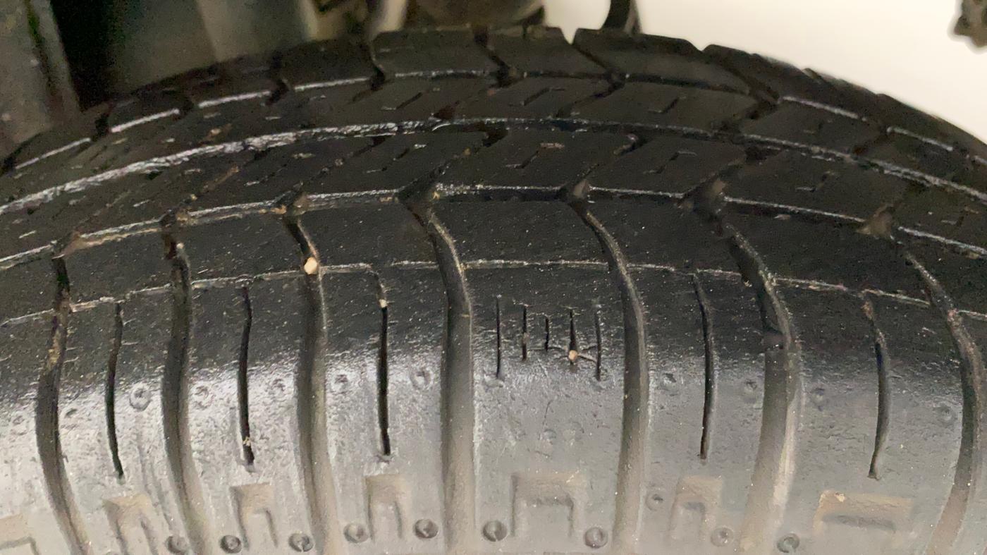 2016 Maruti Alto 800 VXI O, Petrol, Manual, 43,720 km, Left Rear Tyre Tread