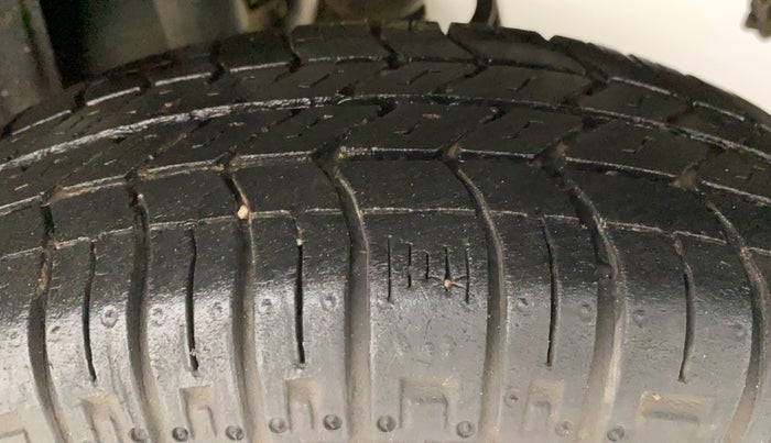 2016 Maruti Alto 800 VXI O, Petrol, Manual, 43,720 km, Left Rear Tyre Tread
