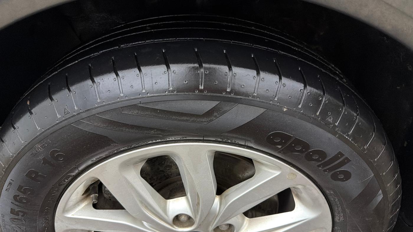 2019 Hyundai Creta SX 1.6 PETROL, Petrol, Manual, 69,168 km, Left Front Tyre Tread