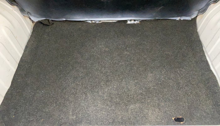 2015 Renault Kwid RXT 0.8, Petrol, Manual, 98,477 km, Boot Inside