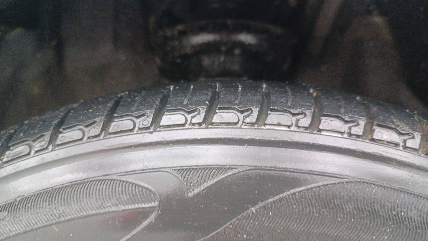 2014 Hyundai i20 SPORTZ 1.2, Petrol, Manual, 91,287 km, Right Front Tyre Tread