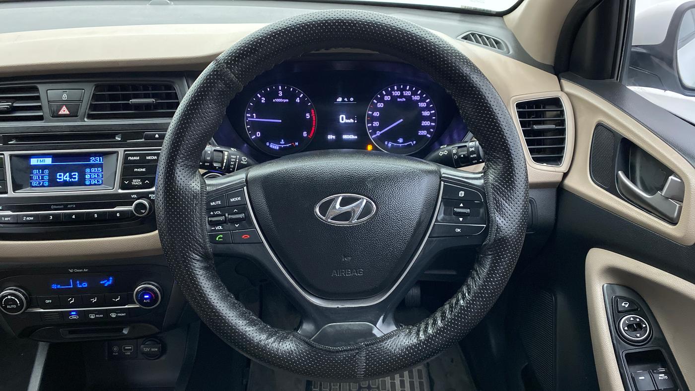 2015 Hyundai Elite i20 ASTA 1.4 CRDI, Diesel, Manual, 96,222 km, Steering Wheel Close Up