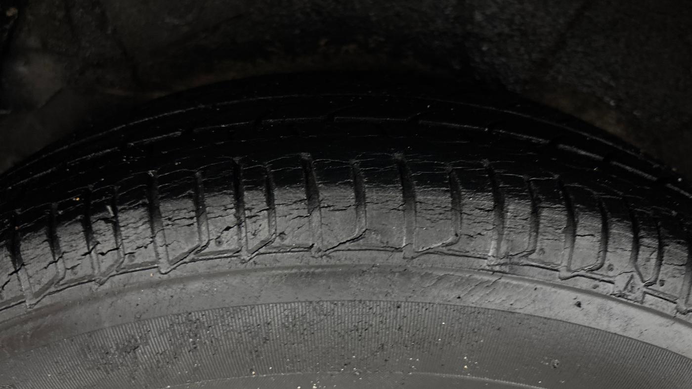 2013 Hyundai i10 SPORTZ 1.2, Petrol, Manual, 26,086 km, Right Rear Tyre Tread