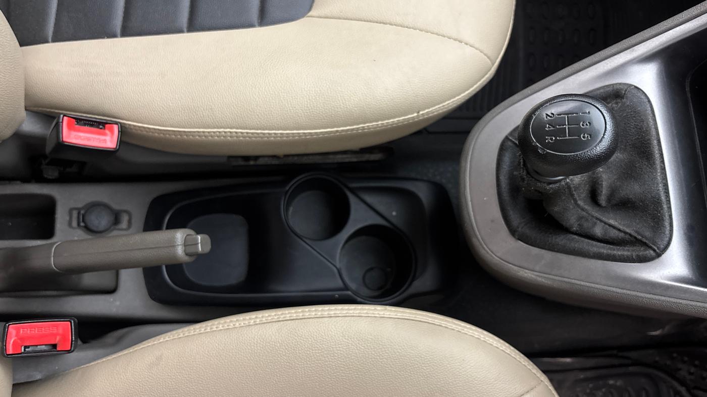 2013 Hyundai i10 SPORTZ 1.2, Petrol, Manual, 26,086 km, Gear Lever