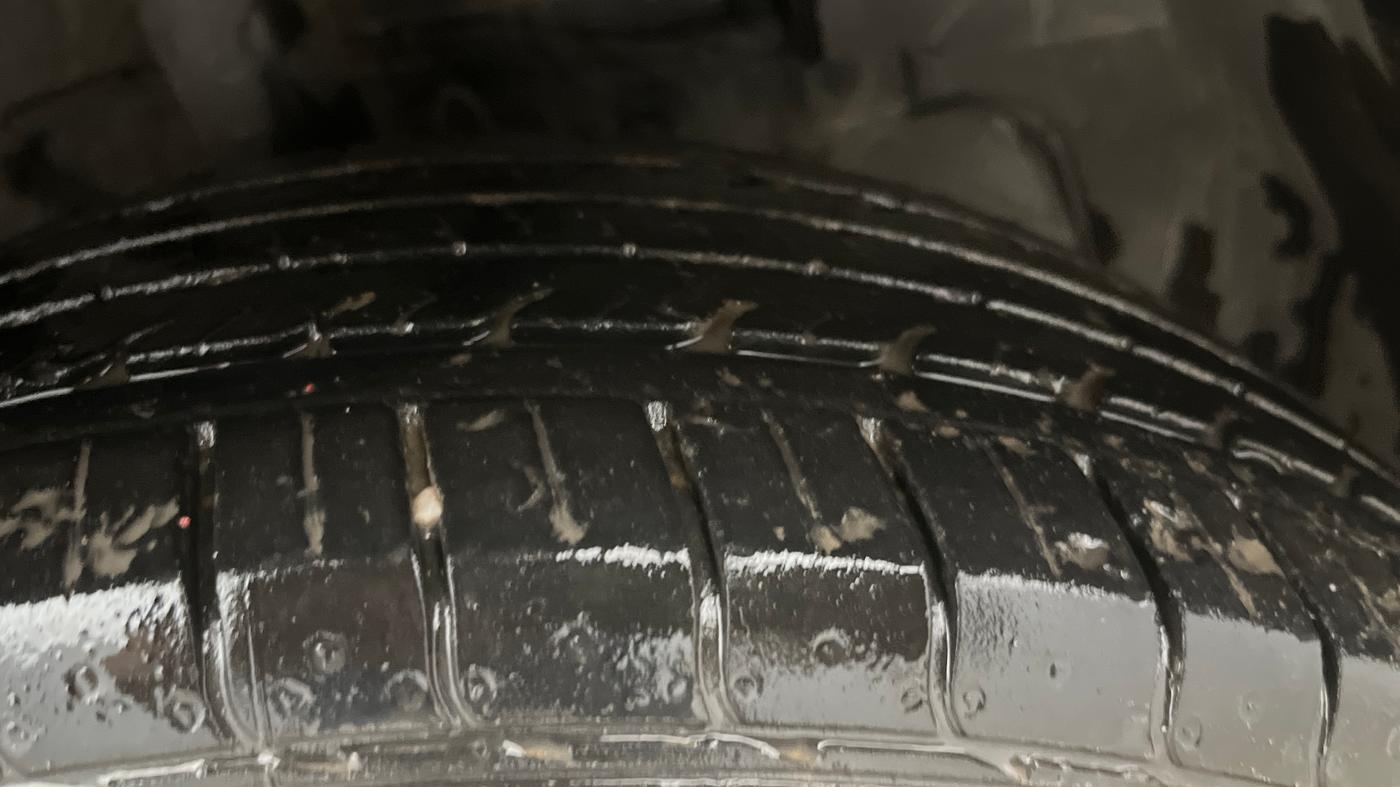2020 Tata NEXON XZ PETROL, Petrol, Manual, 24,357 km, Right Front Tyre Tread