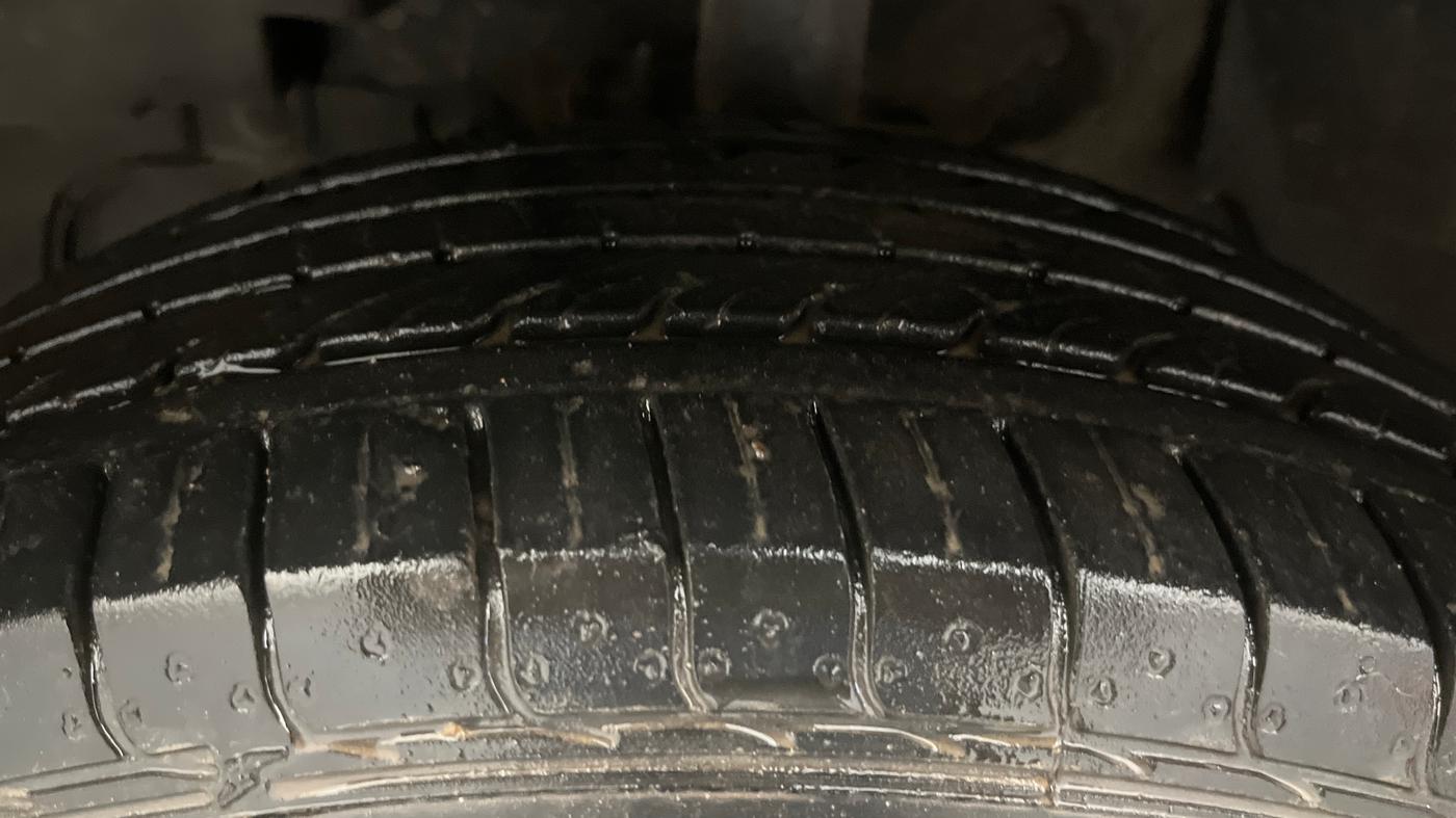2020 Tata NEXON XZ PETROL, Petrol, Manual, 24,357 km, Left Front Tyre Tread