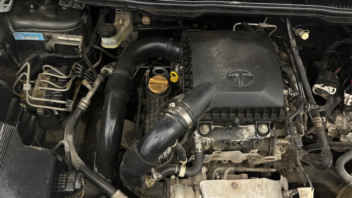 2020 Tata NEXON XZ PETROL, Petrol, Manual, 24,357 km, Engine View - Right