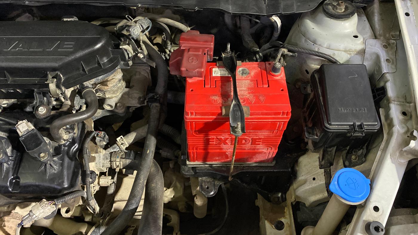 2014 Toyota Etios VX, Petrol, Manual, 1,42,143 km, Engine View - Left