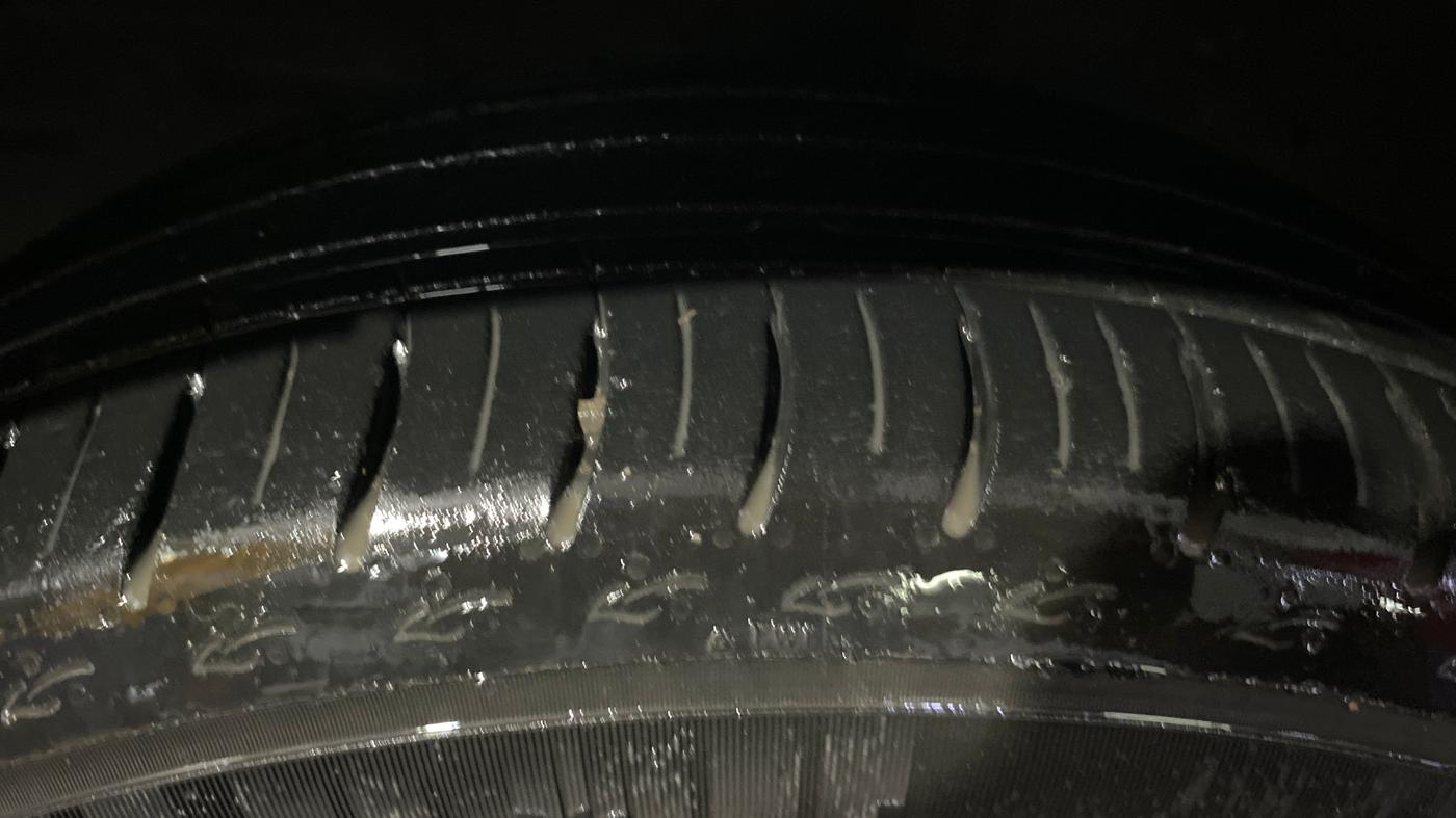 2014 Toyota Etios VX, Petrol, Manual, 1,42,143 km, Left Front Tyre Tread