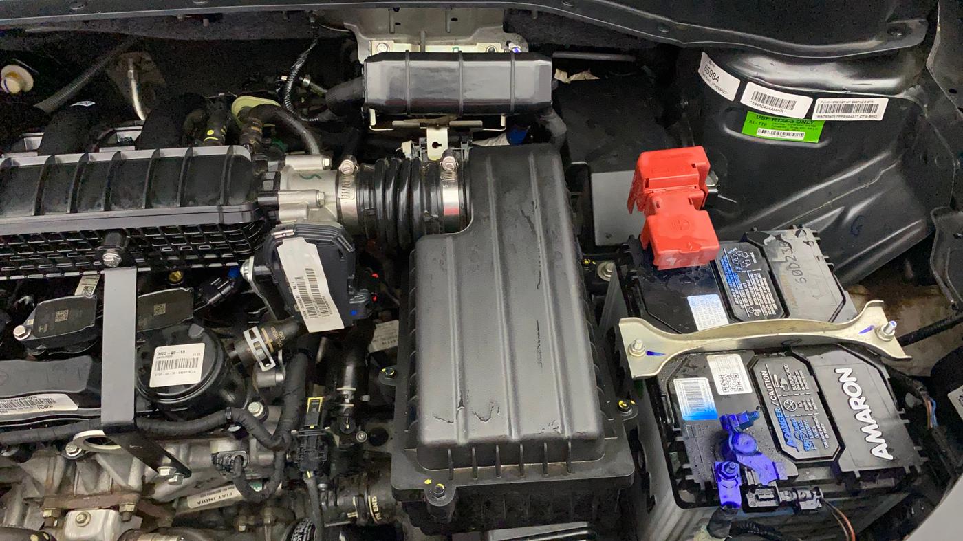 2023 Tata PUNCH CREATIVE  MT, Petrol, Manual, 15,658 km, Engine View - Left