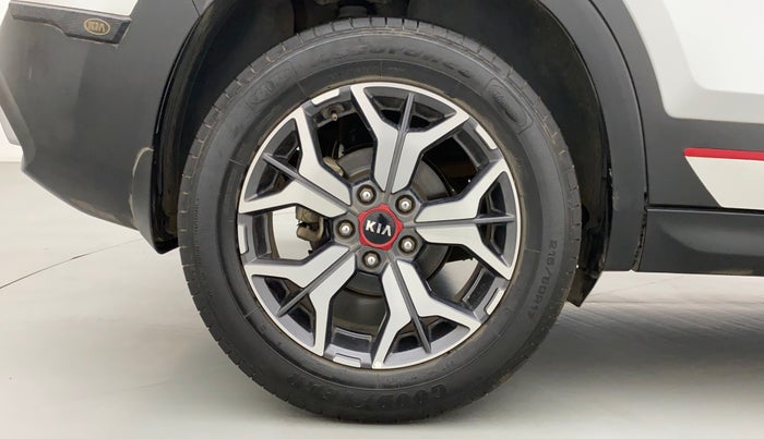 2019 KIA SELTOS GTX PLUS AT 1.5 DIESEL, Diesel, Automatic, 47,490 km, Right Rear Wheel