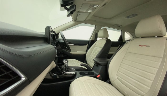 2019 KIA SELTOS GTX PLUS AT 1.5 DIESEL, Diesel, Automatic, 47,490 km, Right Side Front Door Cabin