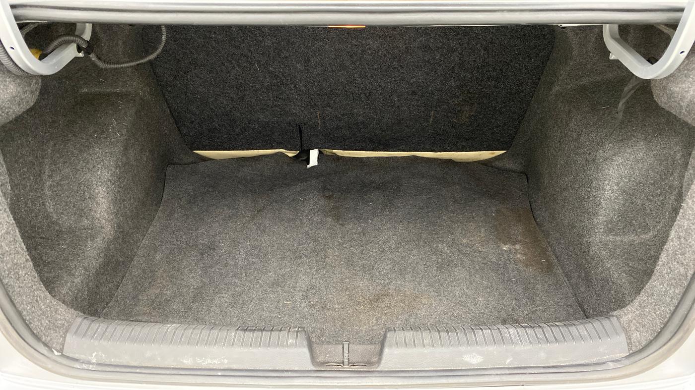 2016 Volkswagen Ameo HIGHLINE 1.5L AT (D), Diesel, Automatic, 71,838 km, Boot Inside