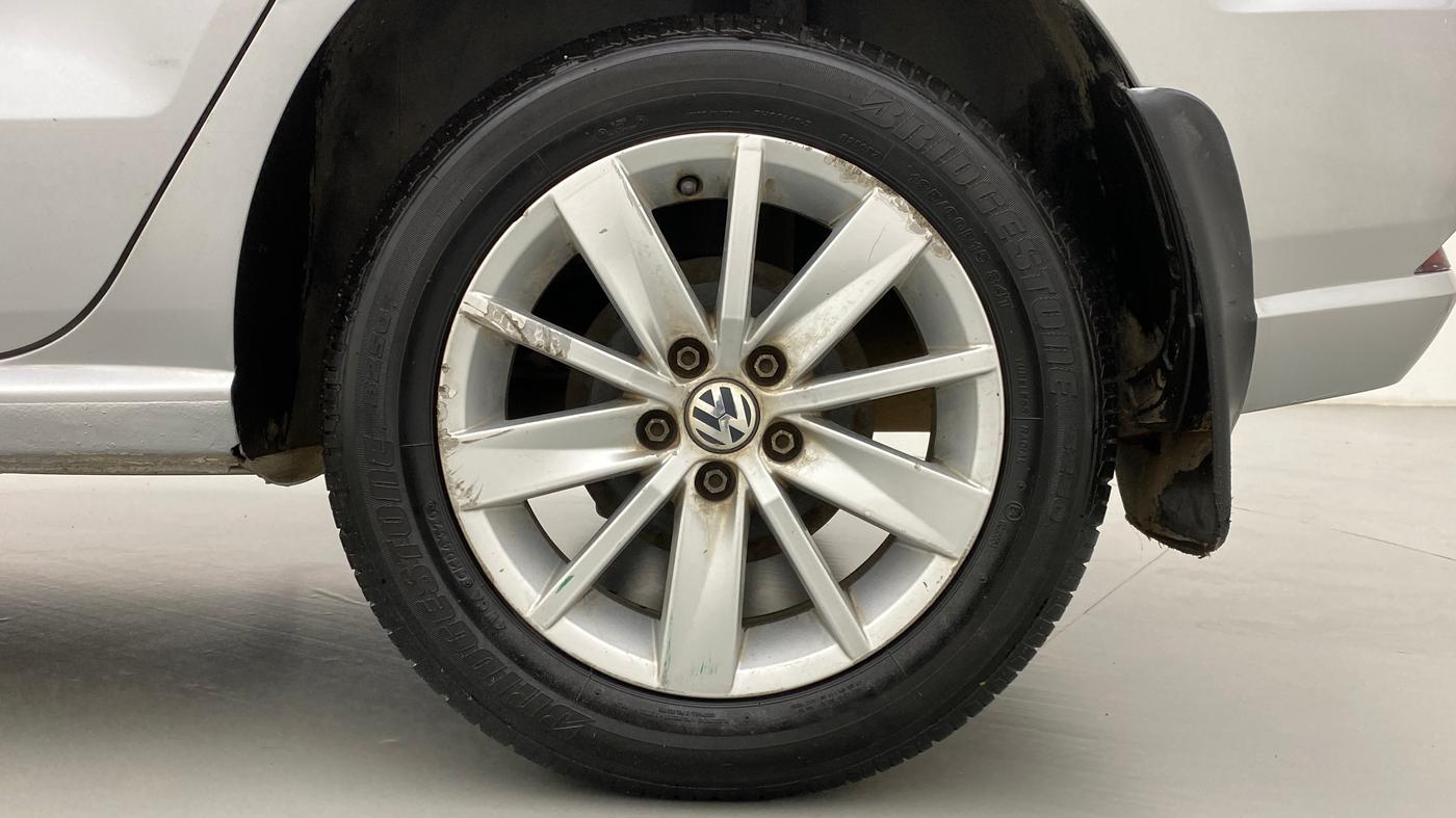 2016 Volkswagen Ameo HIGHLINE 1.5L AT (D), Diesel, Automatic, 71,838 km, Left Rear Wheel