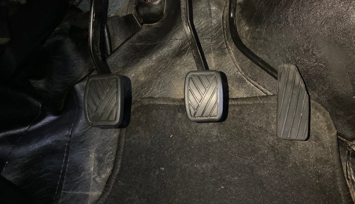 2018 Maruti Wagon R 1.0 VXI, Petrol, Manual, 85,514 km, Pedals