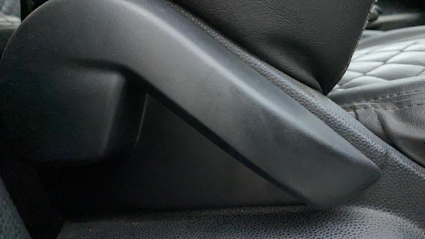 2018 Ford Ecosport 1.5 TREND TDCI, Diesel, Manual, 93,302 km, Driver Side Adjustment Panel