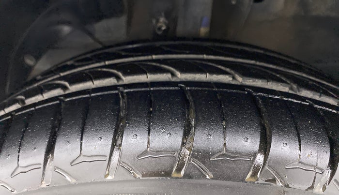 2018 Maruti Baleno ALPHA CVT PETROL 1.2, Petrol, Automatic, 57,771 km, Left Front Tyre Tread