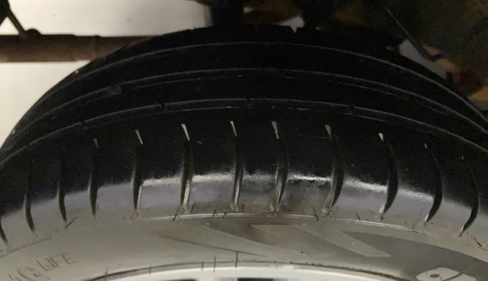 2016 Datsun Go T, Petrol, Manual, 41,128 km, Right Rear Tyre Tread