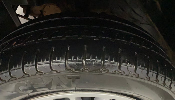 2016 Datsun Go T, Petrol, Manual, 41,128 km, Left Front Tyre Tread